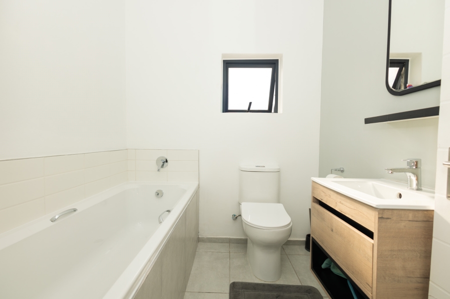 2 Bedroom Property for Sale in Groot Phesantekraal Estate Western Cape